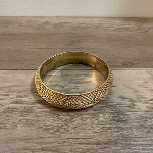 Vintage Gold Tone Mesh Bangle Bracelet